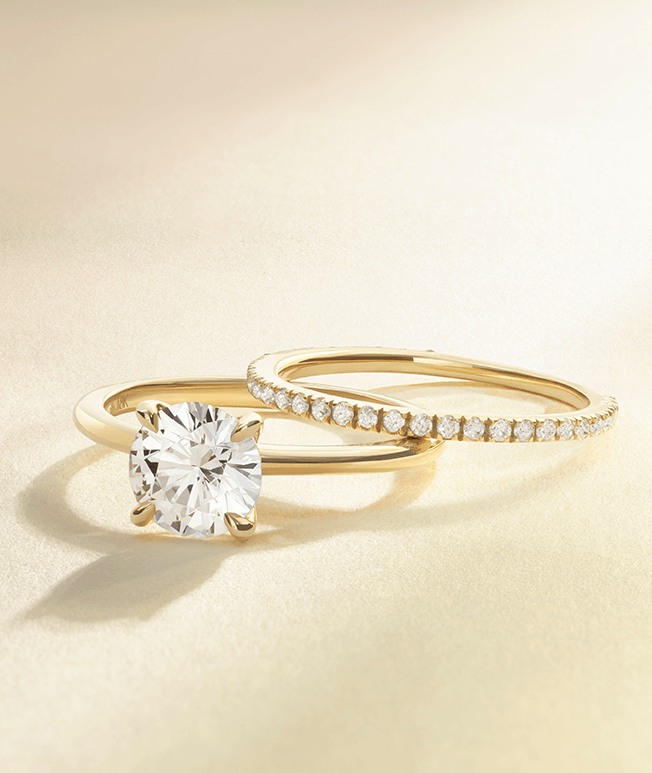 Contoured
diamond bridal set
